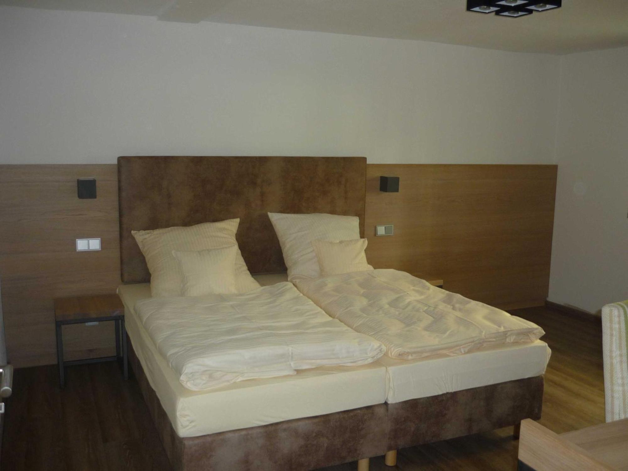 Ferienwohnungen Beim Hotel Zur Post, Erlau Erlau  Extérieur photo